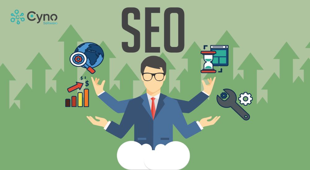 Chuyên gia SEO đang phân tích biểu đồ, từ khóa, sơ đồ content với khách hàng